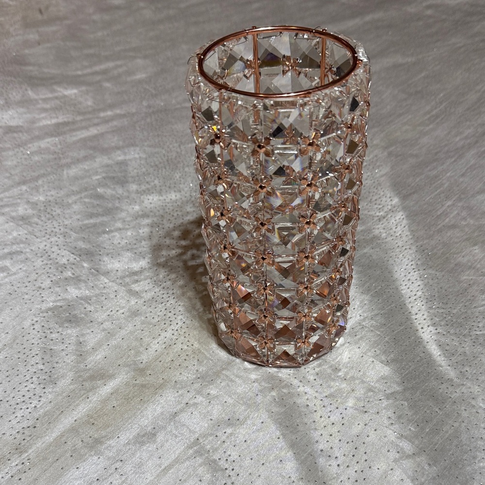 Elegant Crystal Vase with Rose Gold Accents